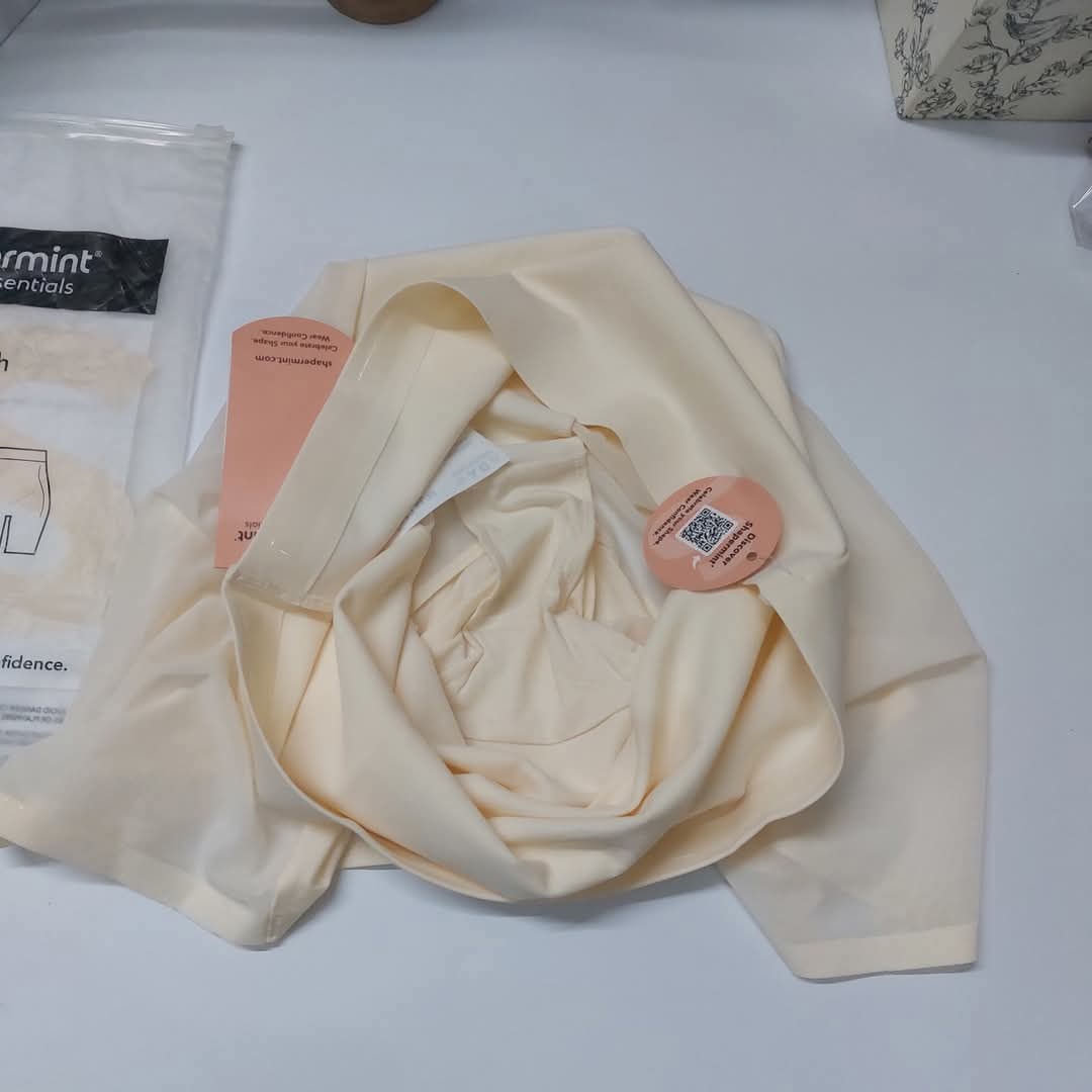 Shapermint Essentials Everyday Empower Mesh Shaper Short