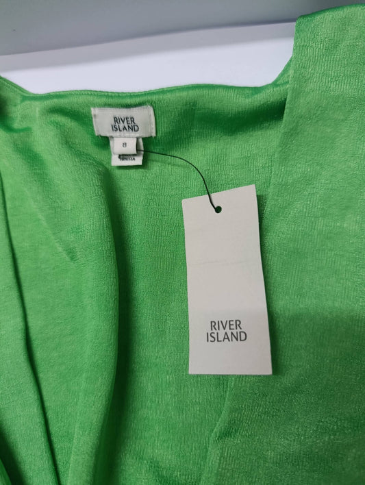 RIVER ISLAND Deep V Neck FOR A BOLD MODERN LOOK !