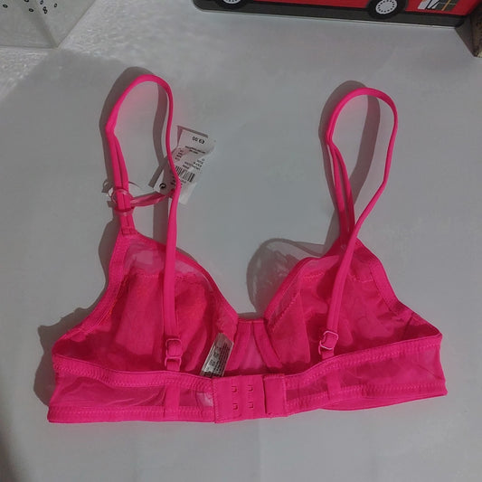 Primark Available Size : 32-A Only!