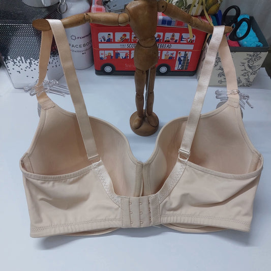 TRIUMPH GORGEOUS LUXURY Elegant wired T-shirt bra