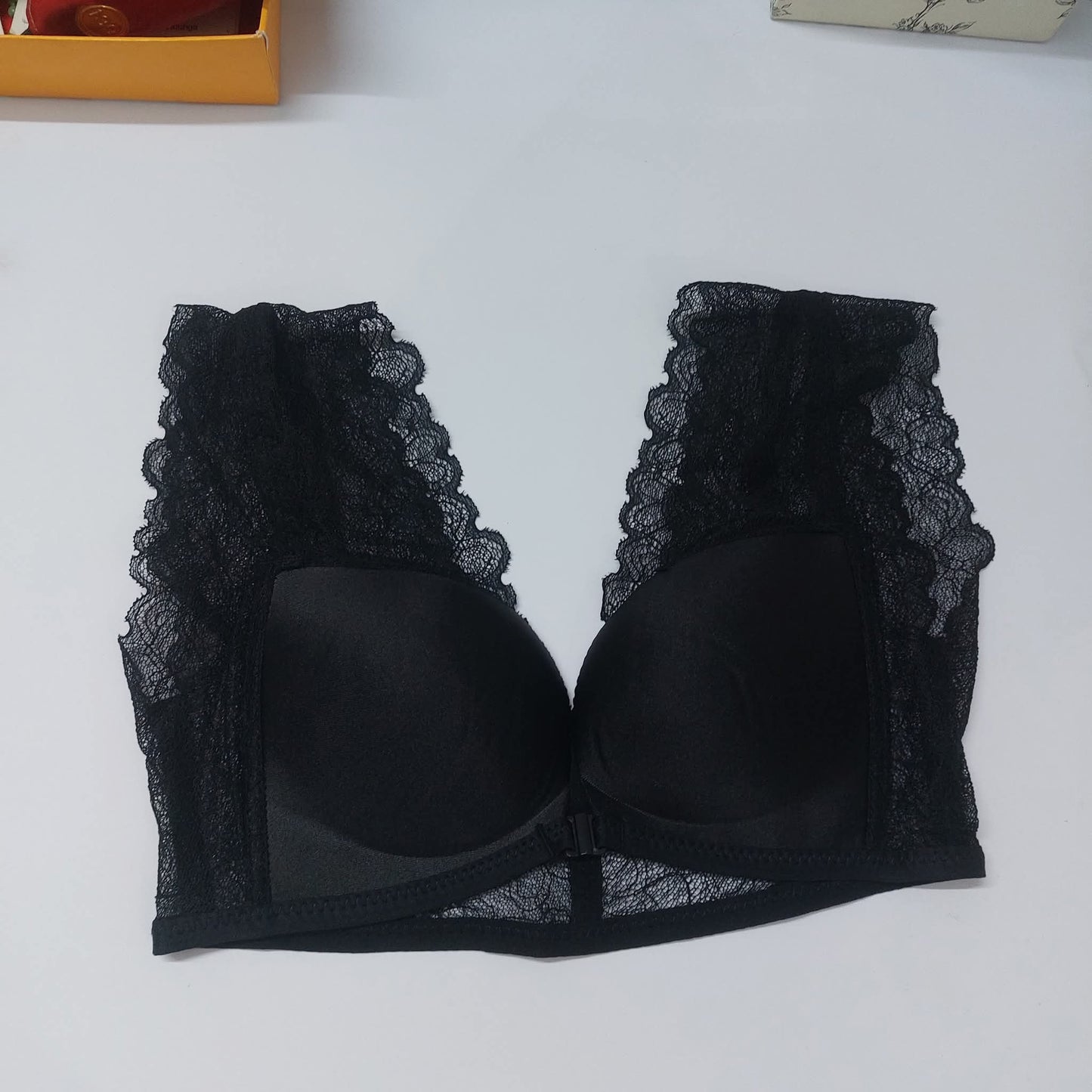 Imported Japanese Lace Push-Up Bra — Padded & Wireless