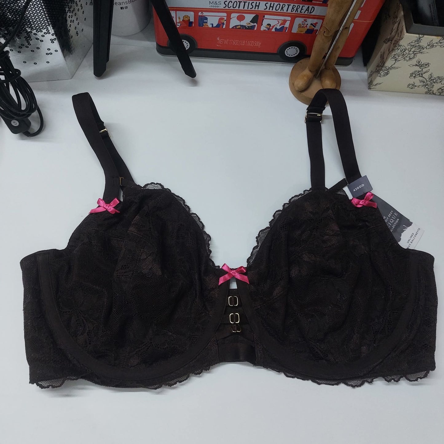 Lane Bryant CACIQUE Curvy Balconette FULL COVERAGE Size : 42-E