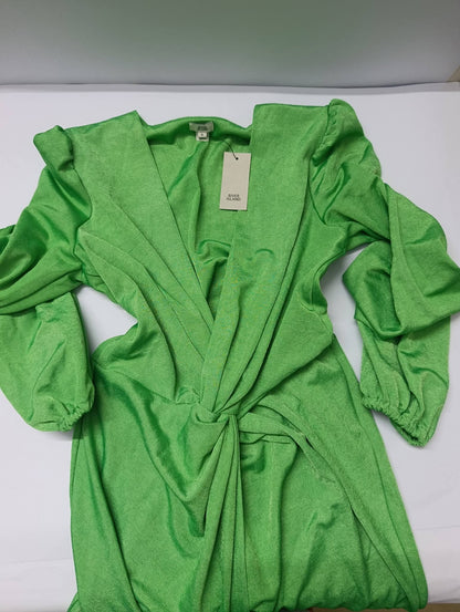 RIVER ISLAND Deep V Neck FOR A BOLD MODERN LOOK !