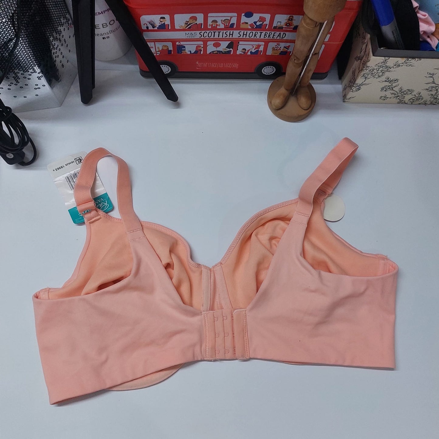 Radiant Vanity Fair Size : 42-DD.