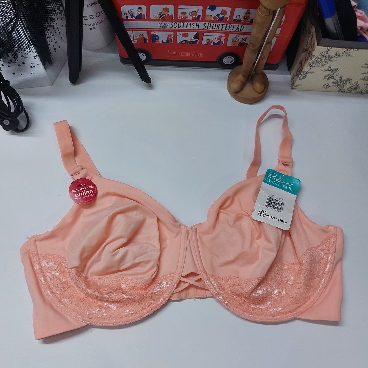 Radiant Vanity Fair Size : 42-DD.