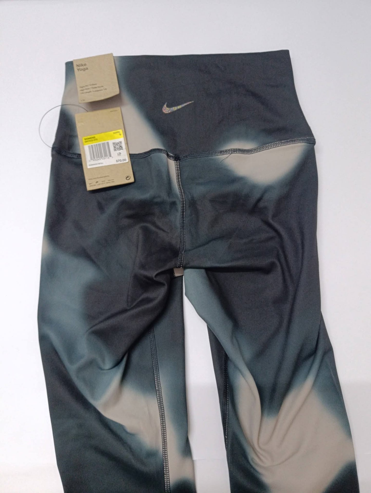 NIKE YOGA TIGHT FIT TRAINING