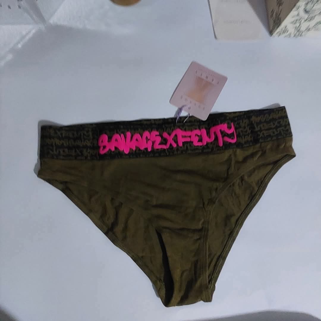 SAVAGE X FENTY Lounge Wear 2 piece