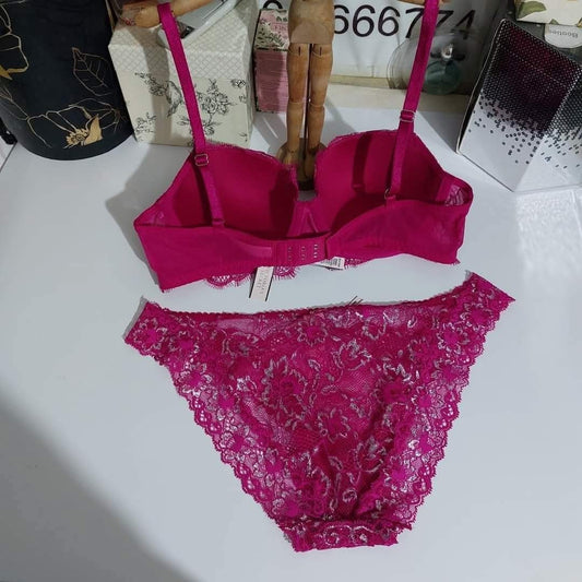 Victoria Secret Size : 34-C Lace Bra Set Fuschia