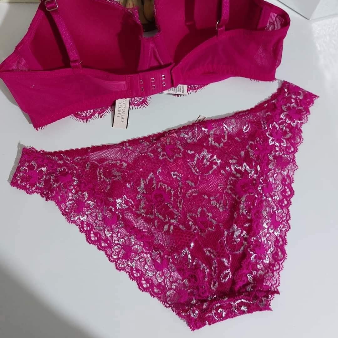 Victoria Secret Size : 34-C Lace Bra Set Fuschia
