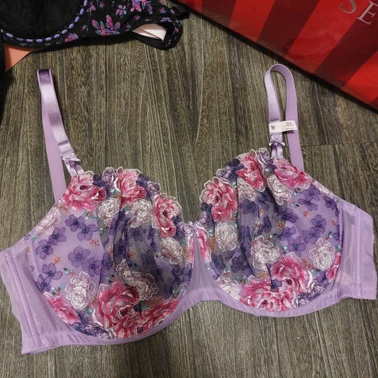 Victoria's Secret Dream Angels Unlined Floral Embroidered Demi bra Purple lace Plunge Pushup Size : 38-G