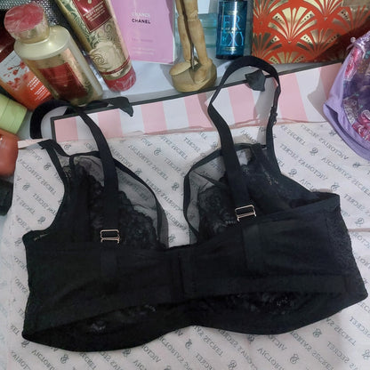 Victoria’s Secret Black Lace Net Bra Size : 38-G
