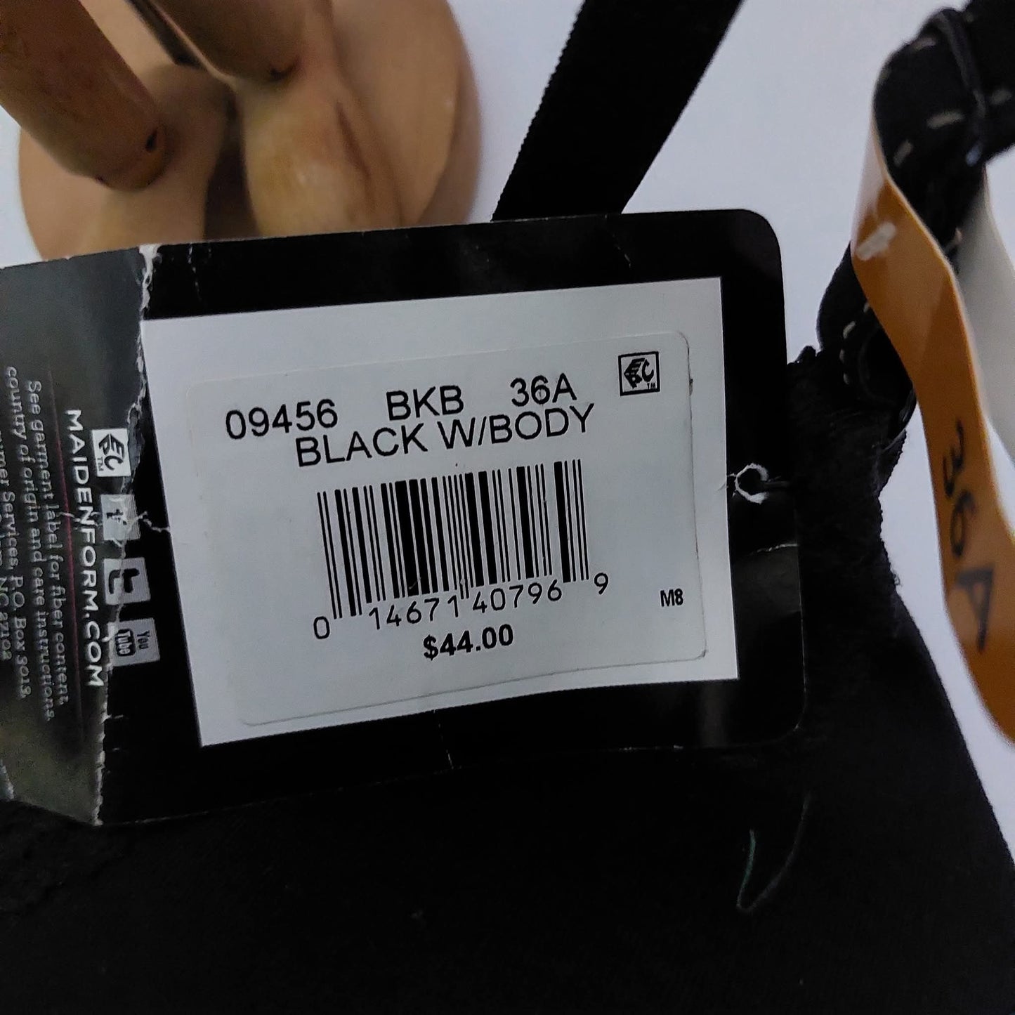 Maidenform Size : 36-A Design to help straps stay in place