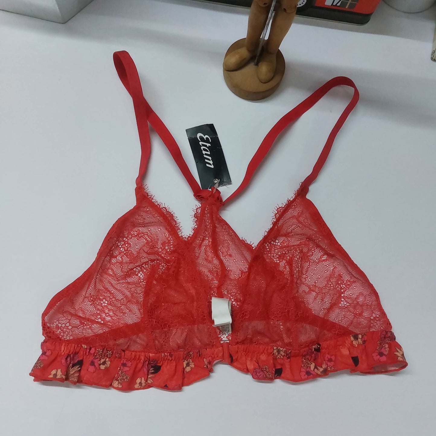 ETAM  Intimates  Size : 36-B   Type : Lace Soft Net Bralette / Front Open RacerBack Adjustable Straps   Features : Non padded / Non Wired Bralette  Size : 36-B
