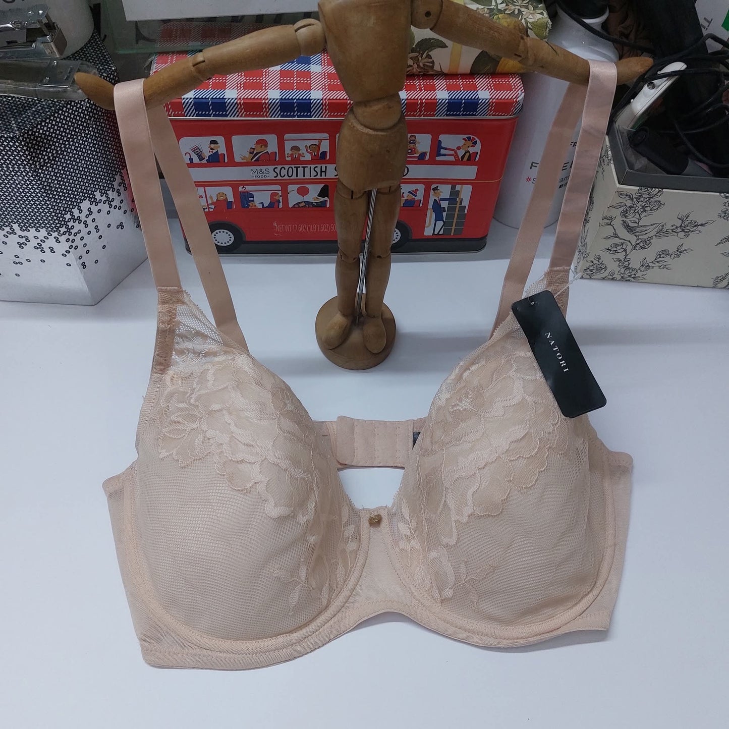 NATORI FLORA  Flora Contour Underwire Bra  Size : 36-E