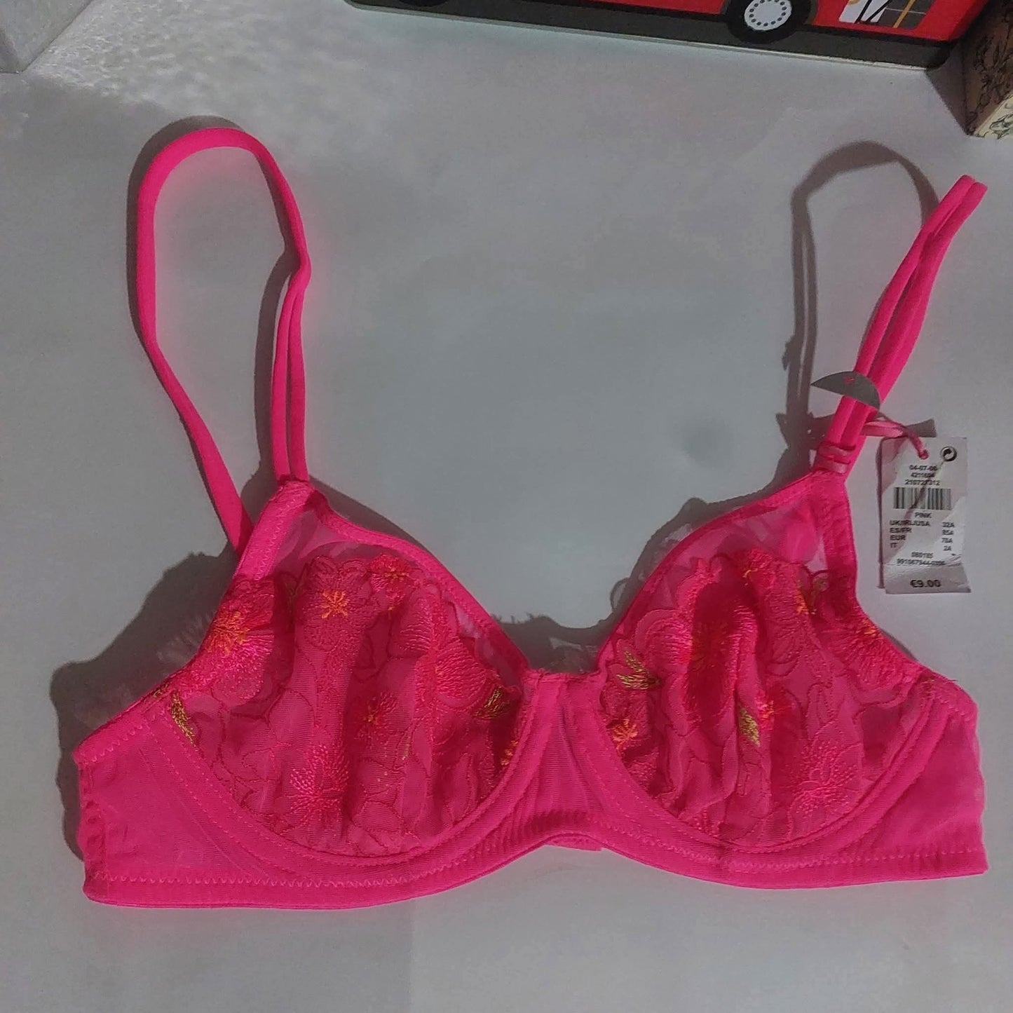 Primark Available Size : 32-A Only!