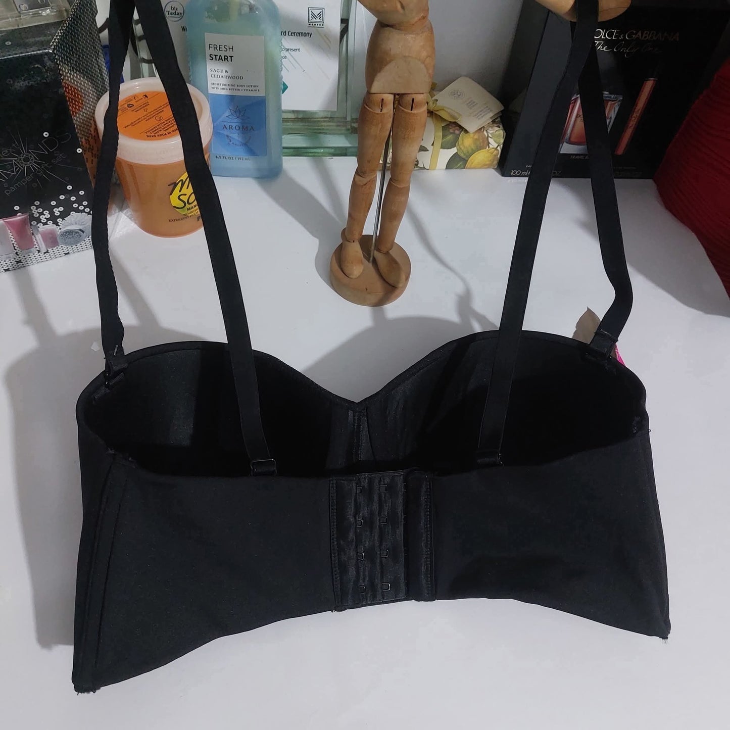 Maidenform Multiway Strapless Wireless T-shirt Bra  Available Size : 34-D Only !