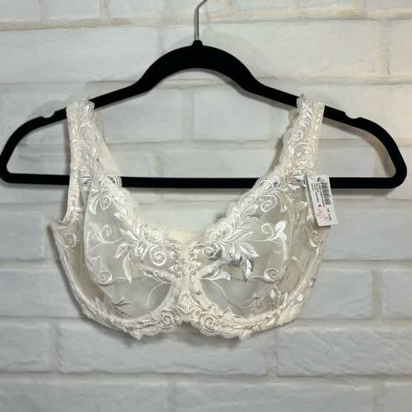 SOMA INTIMATES Sensuous Unlined  Wired Lace Bra