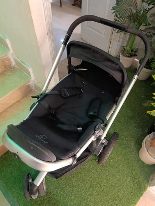 Quinny Zapp 3-Wheeler Stroller - Compact Fold, Black