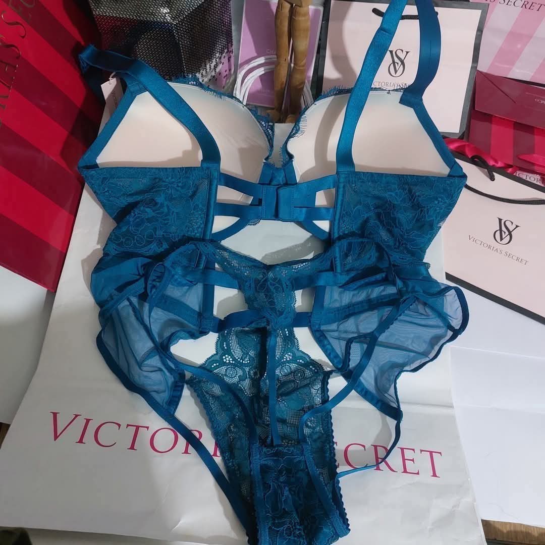 Victoria's Secret Very Sexy Bombshell Lace Teddy - Teal