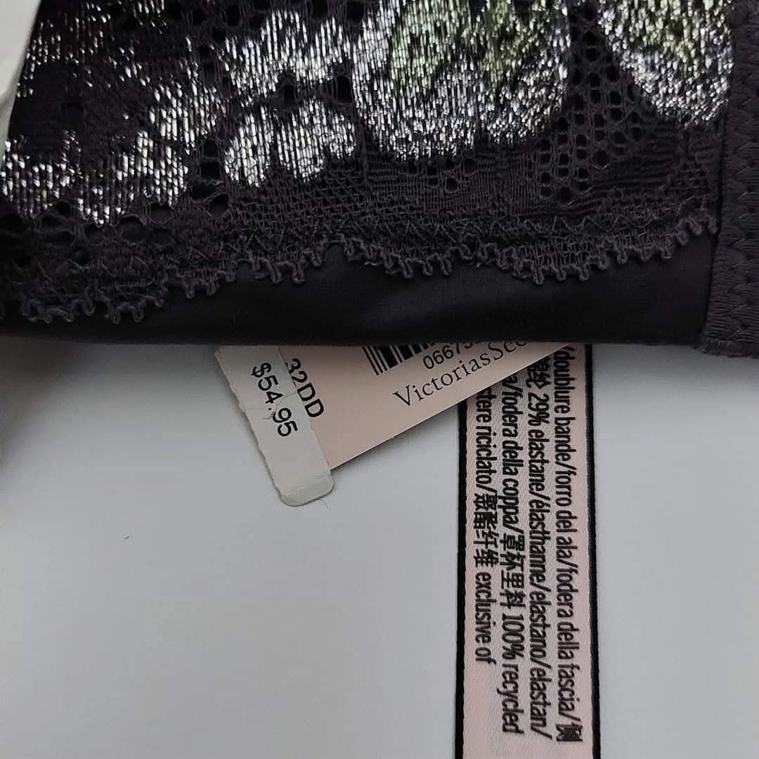 Victoria's Secret Memory Fit Deep V Push-Up Bra